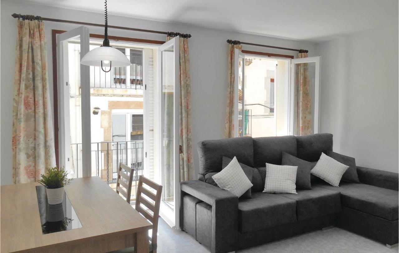 Two-bedroom In Apartamento *
