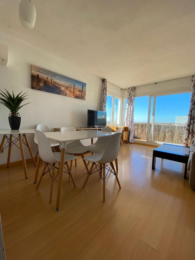 Apartment Avec Attico Et Piscine Roses