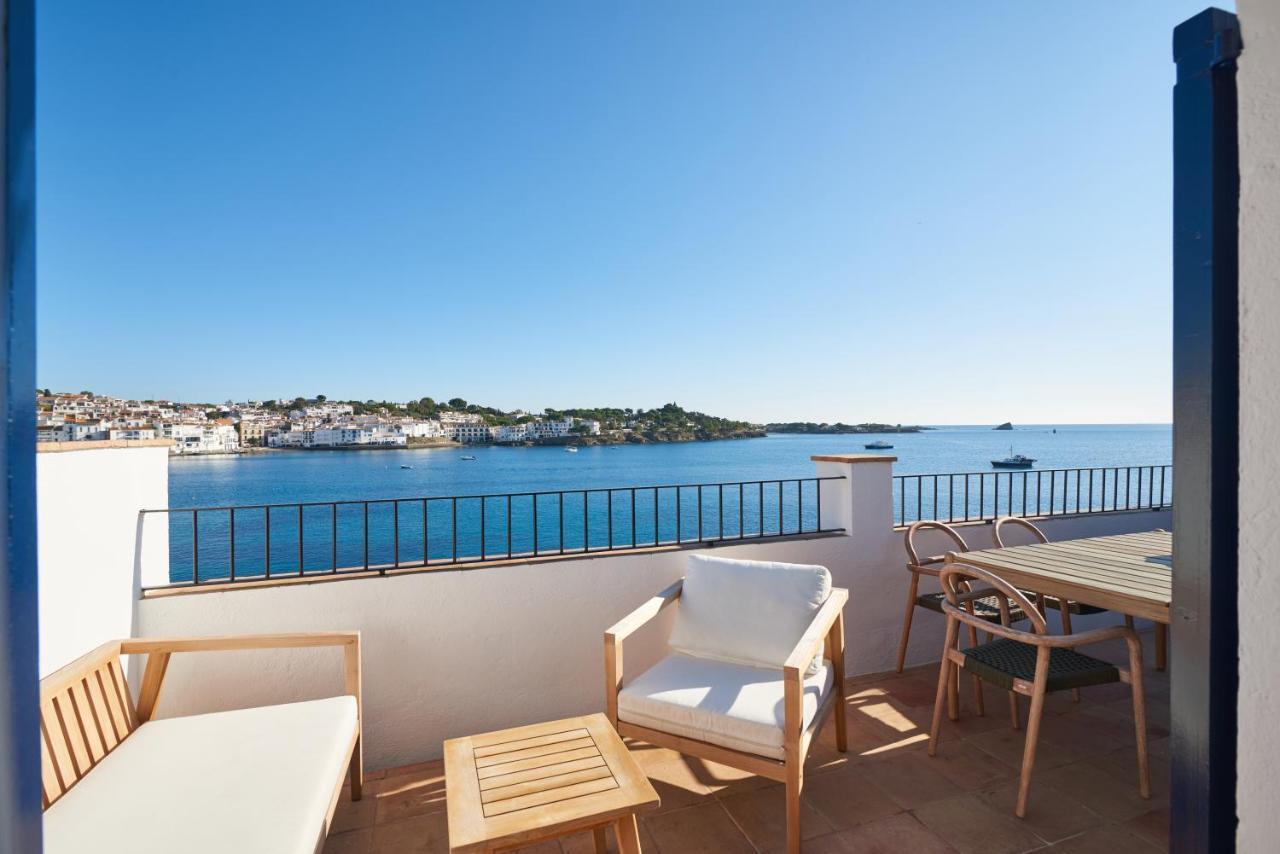 Beachfront Penthouse With Sea Views In Cadaques