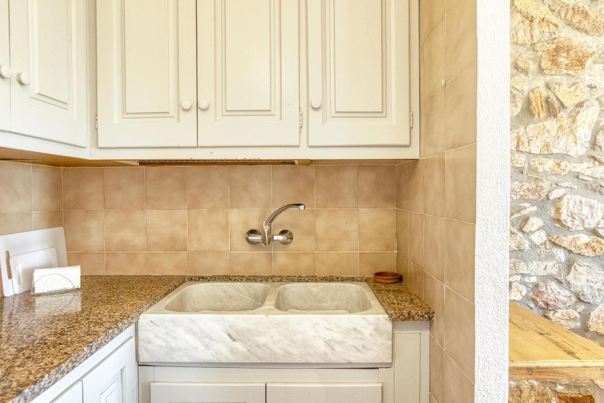Apartment Bajo 1 *