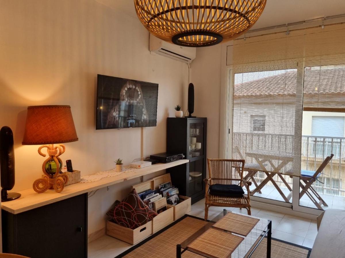 Apartment Lovely One Bedroom With Balcony *