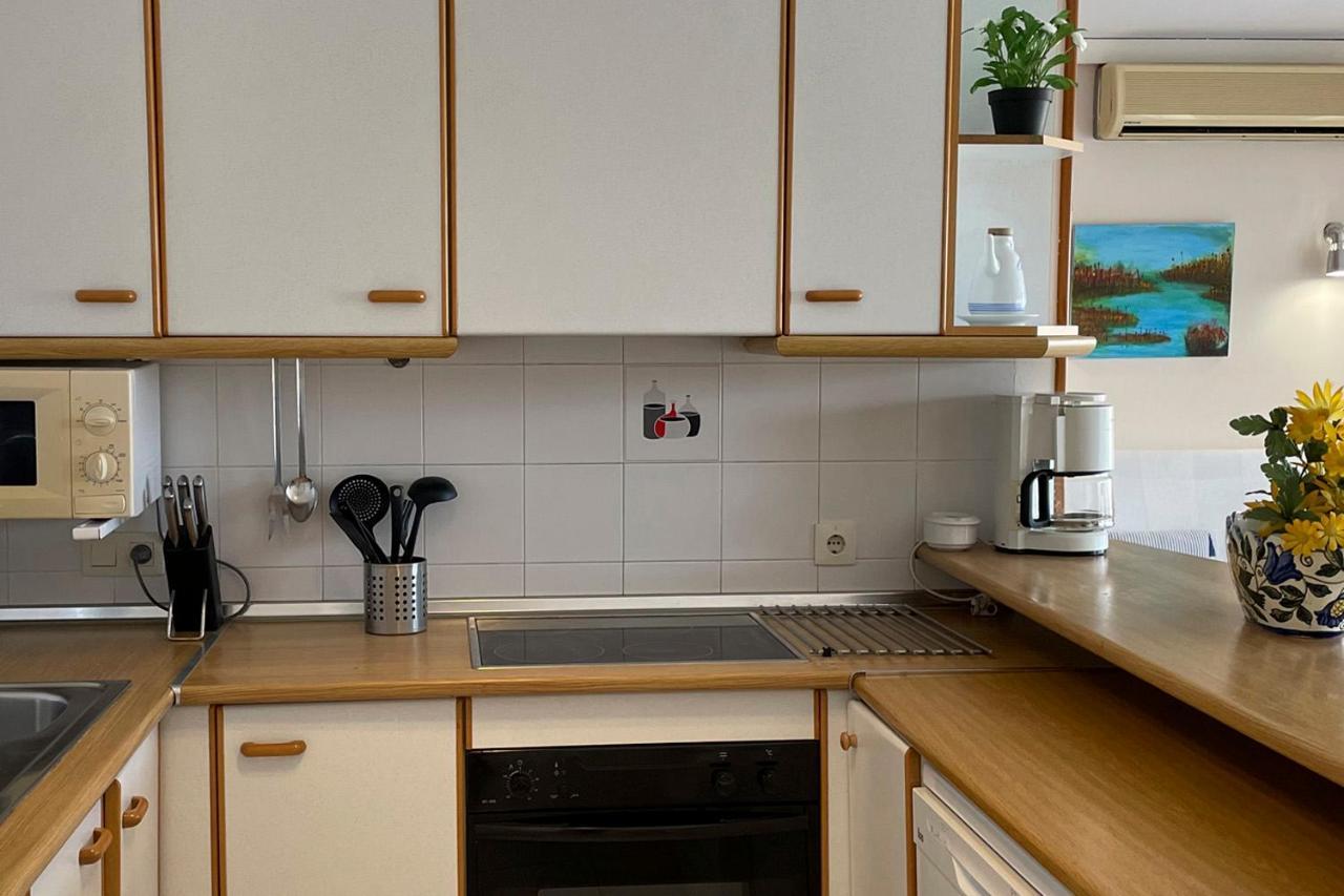 Clota Petita, Apartment *