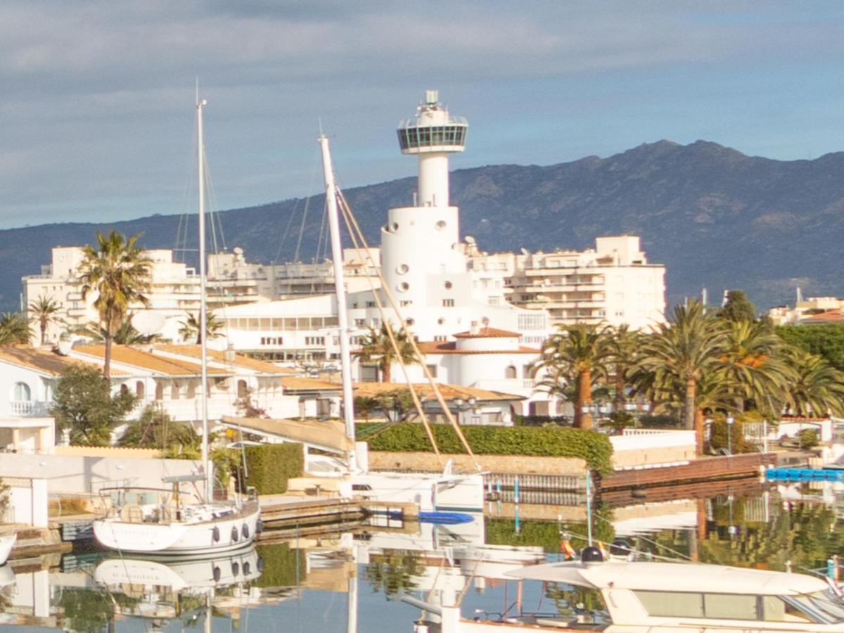 Port Salins By Interhome