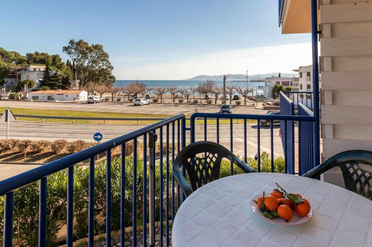 Grifeu 17 Al Lado De La Playa Apartment Llanca