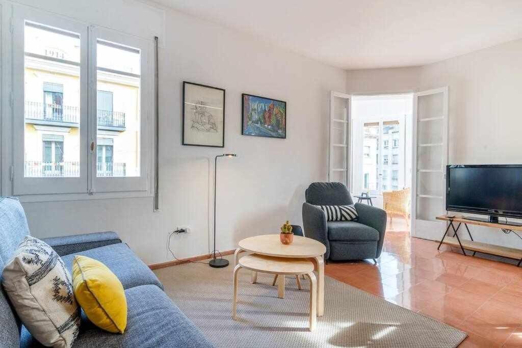 New Floor With A Lot Of Light & Aircon