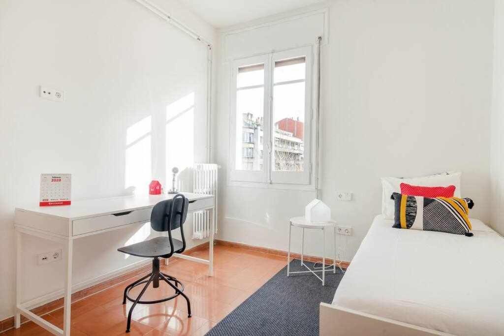 New Floor With A Lot Of Light & Aircon *