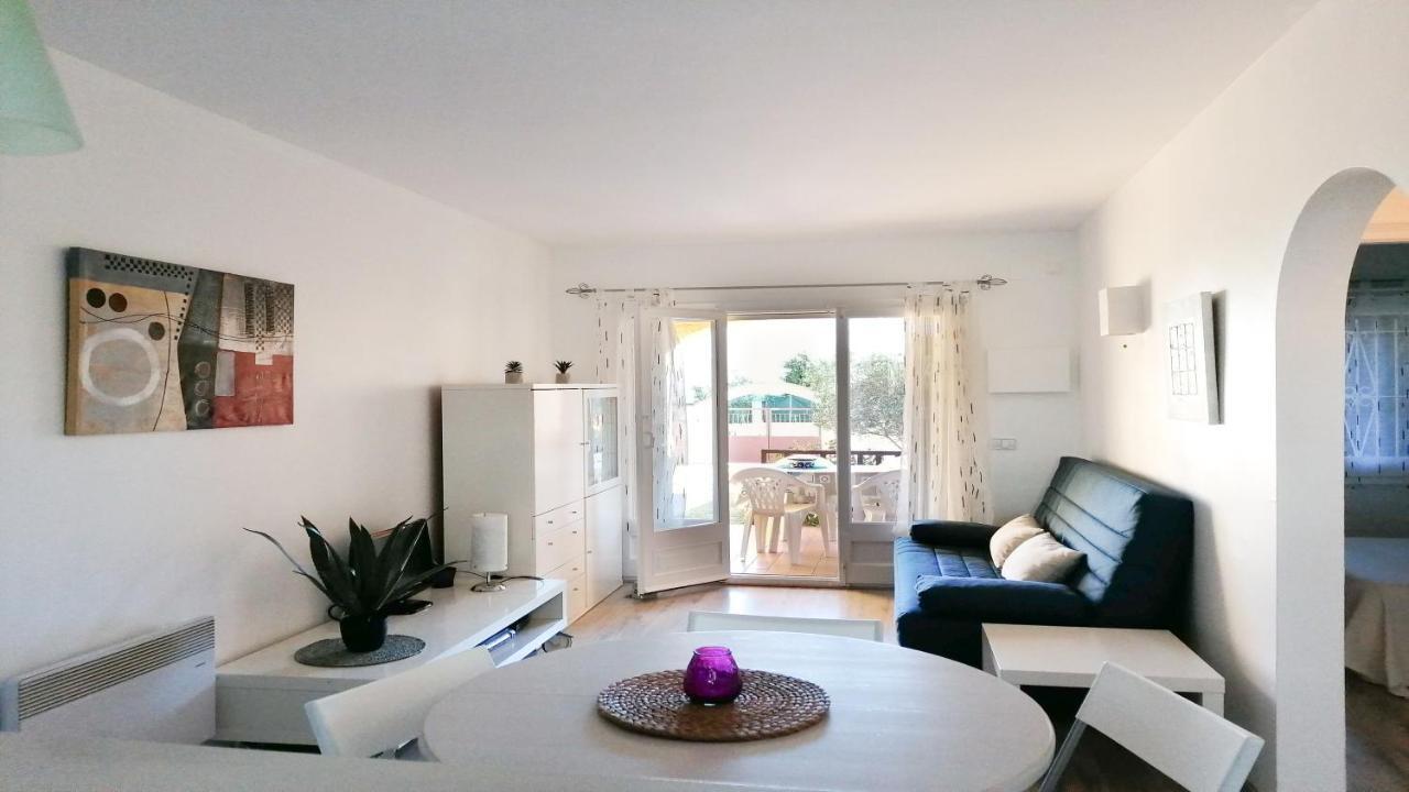 Vacay Ibiza, A Pie De La Piscina Apartment