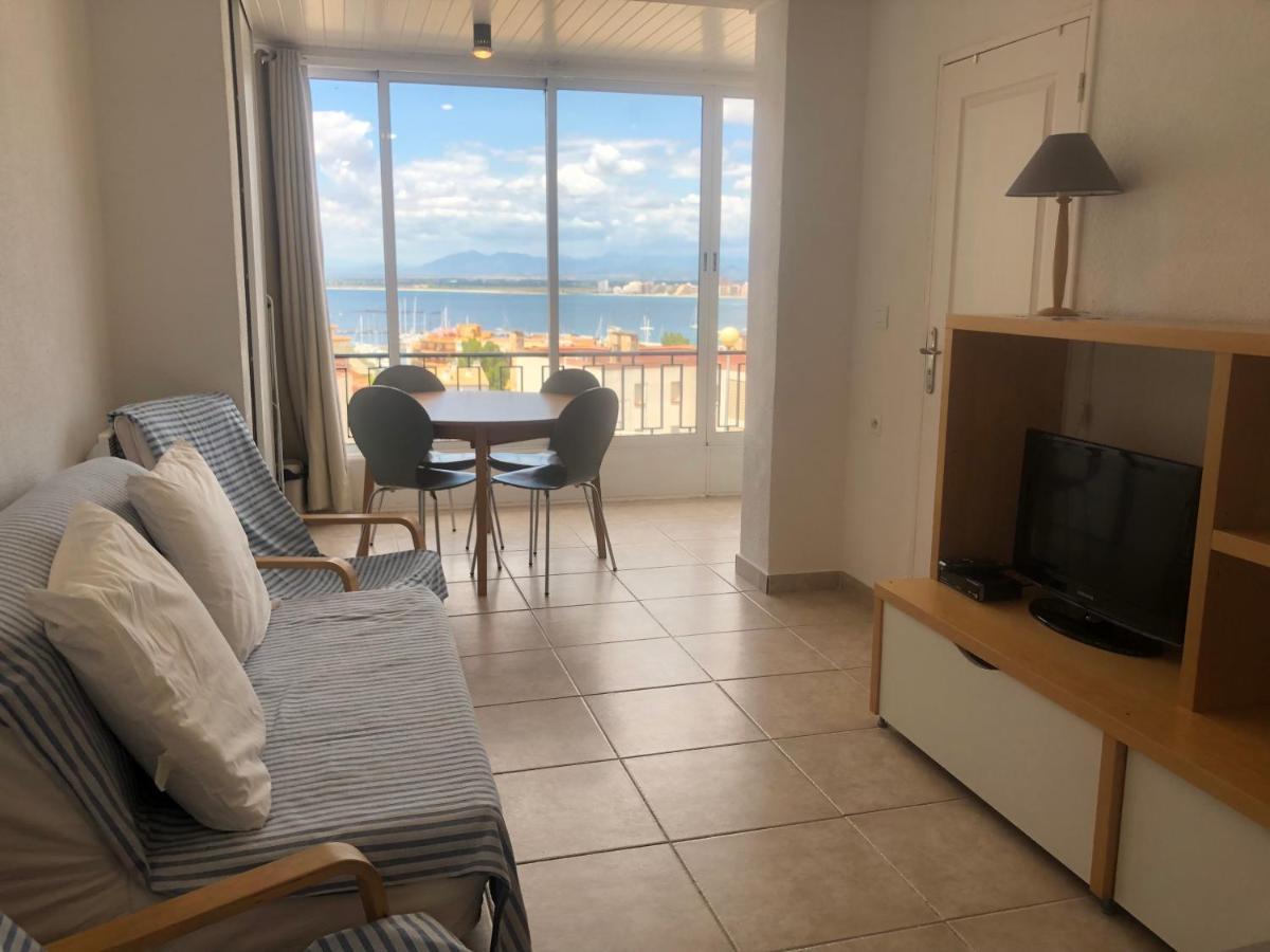 Apartment Acapulco Roses