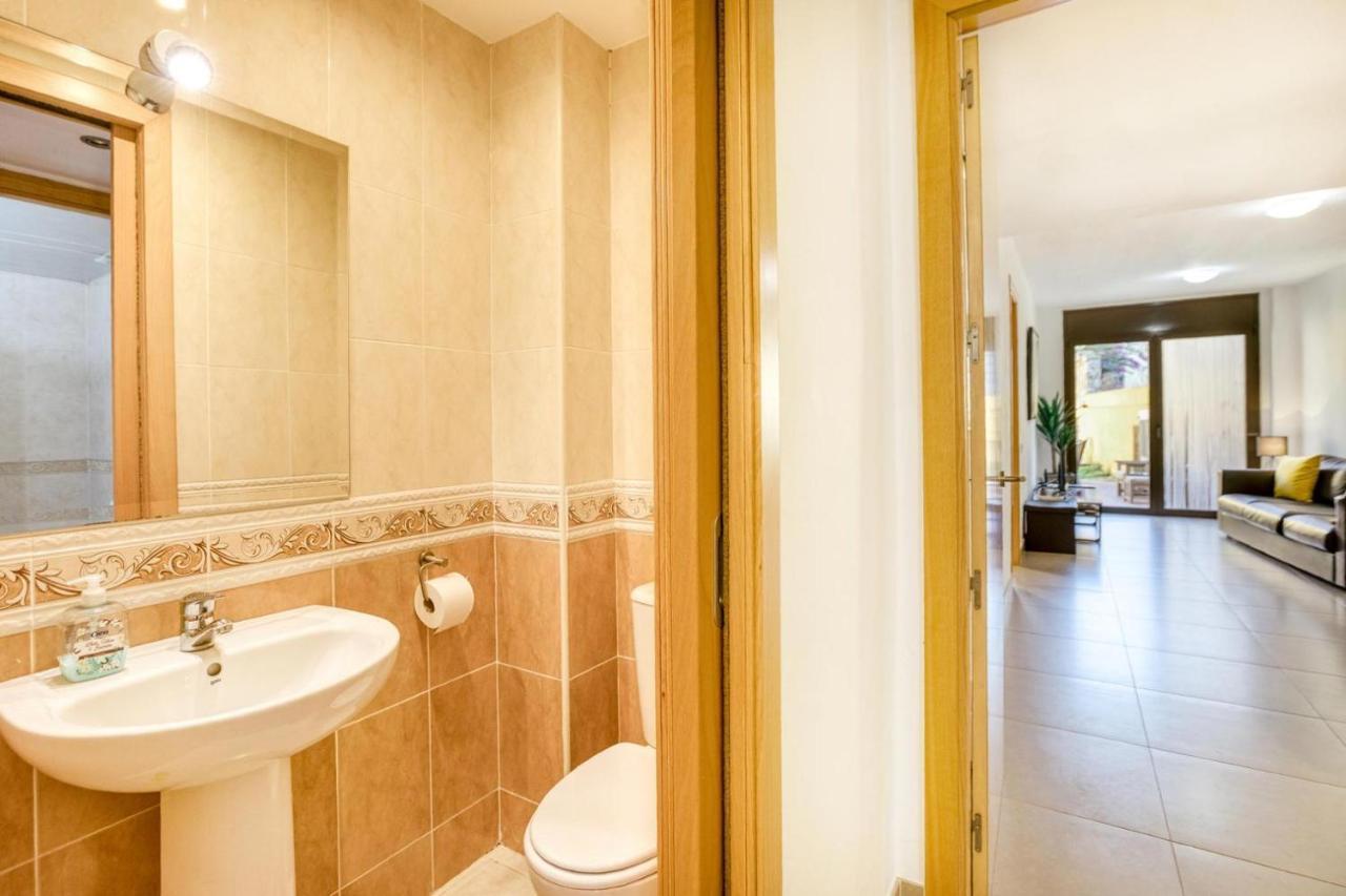 Ground Floor In Centre Of Apartamento
