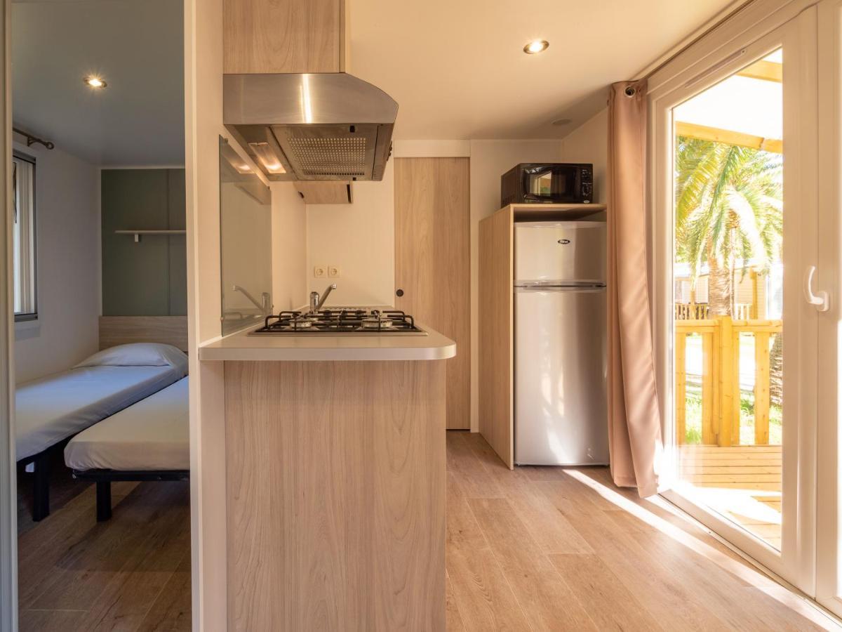 Campsite Vacanceselect Mobil Homes Camping Castell Mar *