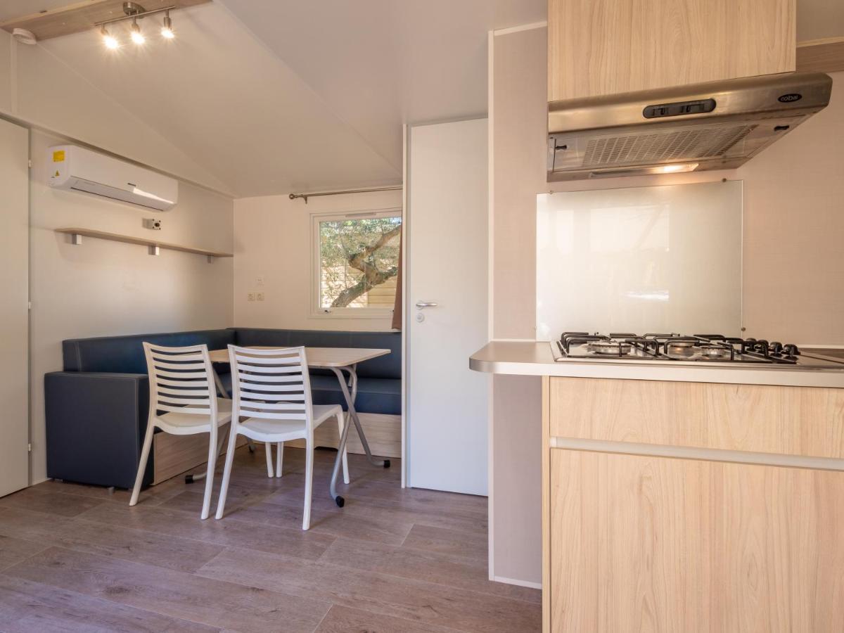 Campsite Vacanceselect Mobil Homes Camping Castell Mar *