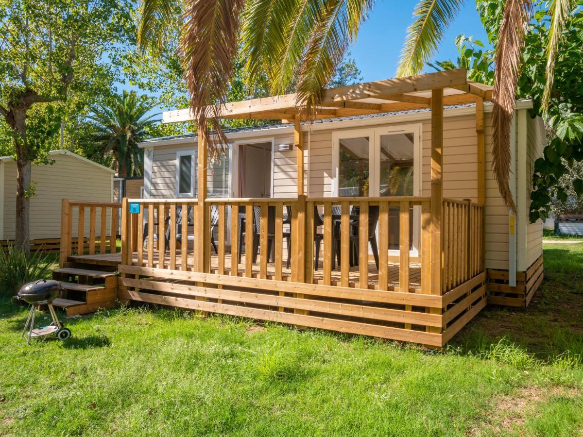 Campsite Vacanceselect Mobil Homes Camping Castell Mar *