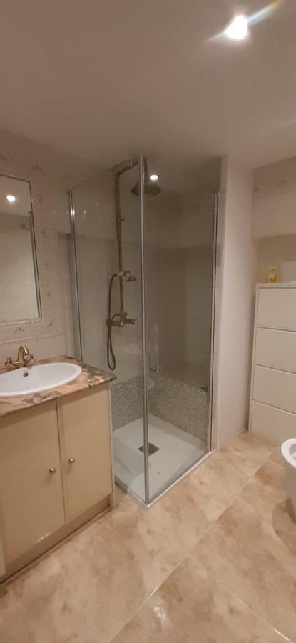 Acogedor En - 50m Playa - Wifi - Aire Acondicionado Apartamento *