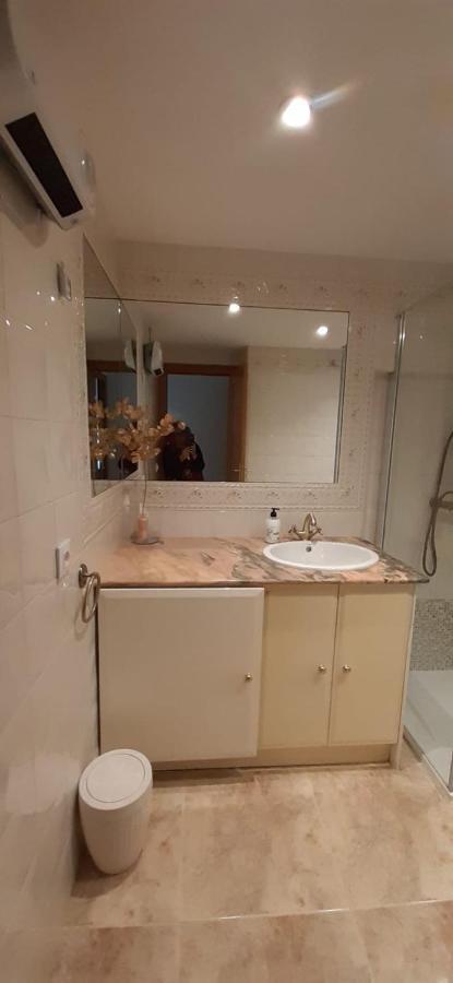 Apartamento Acogedor En - 50m Playa - Wifi - Aire Acondicionado *