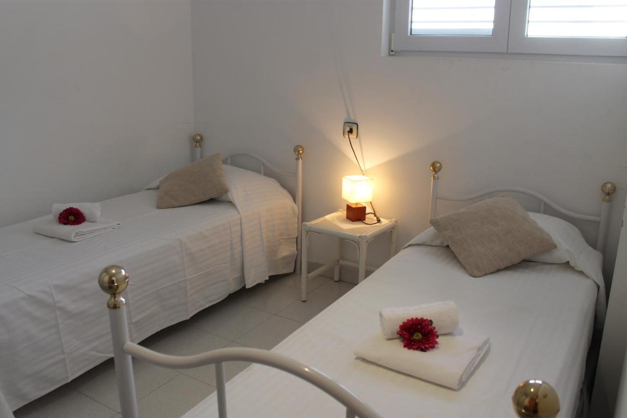 Agi Residencial Almadraba *
