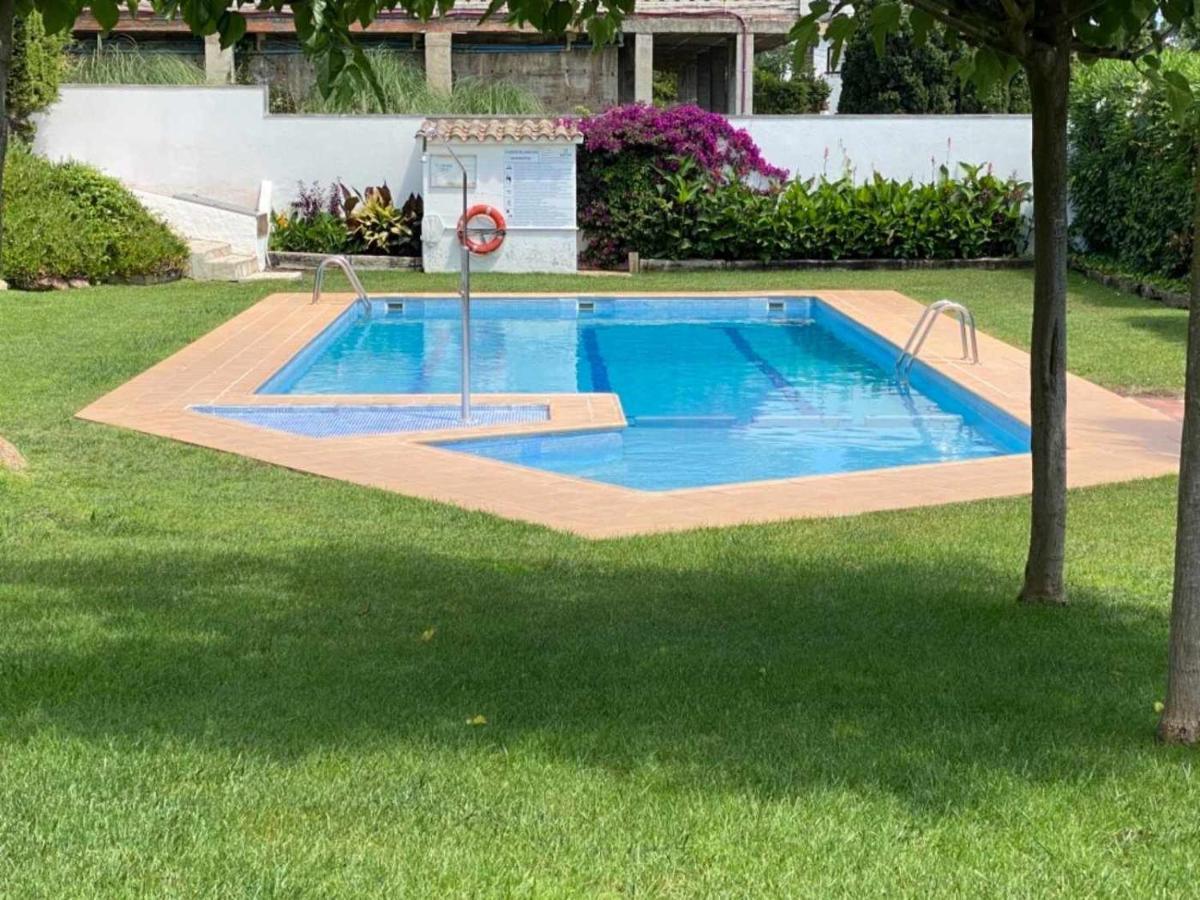 Casa Blanca-42 Piscina Wifi 6pax Homestay *