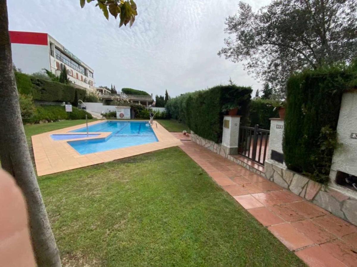 Casa Blanca-42 Piscina Wifi 6pax Homestay *