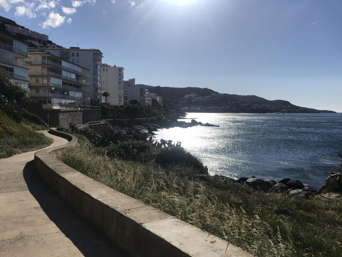 Port Badia 1b * Rosas