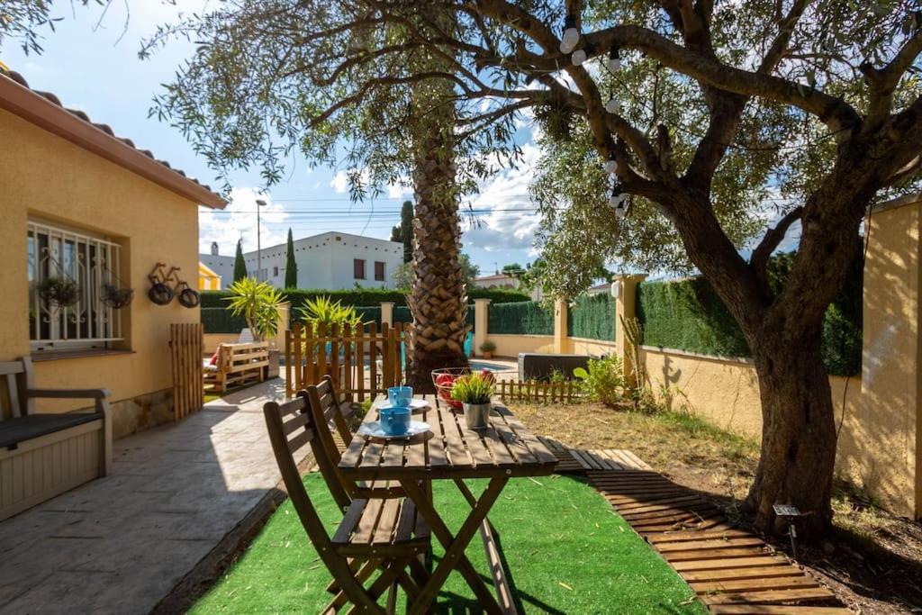 Casita Con Jardin, Bbq, Wifi, Centro Y Playa Сasa de vacaciones
