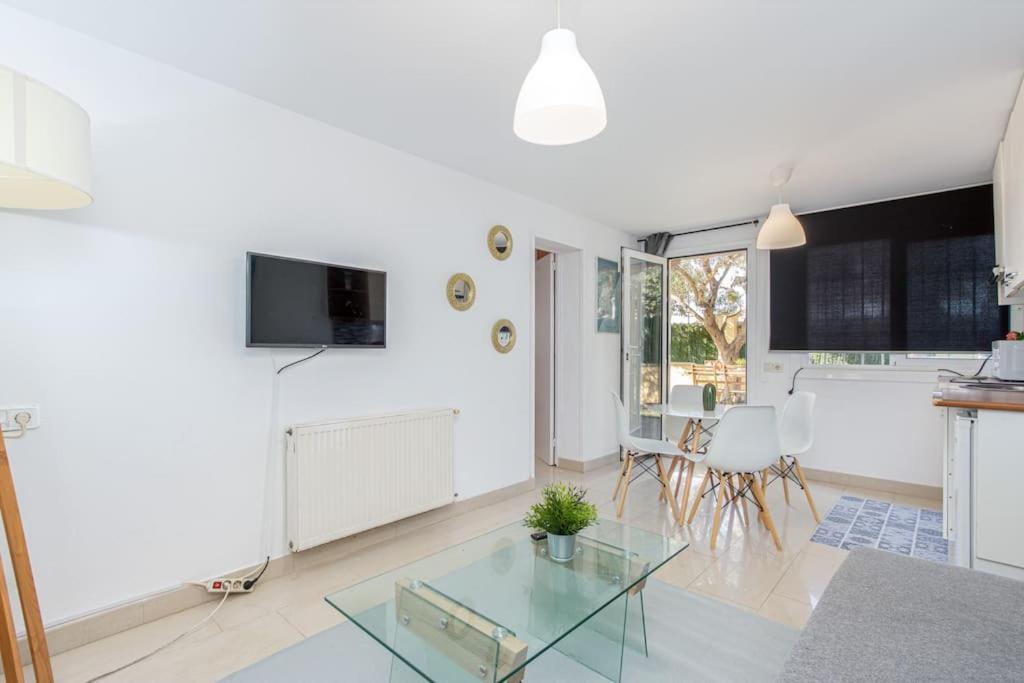 Casita Con Jardin, Bbq, Wifi, Centro Y Playa Holiday home