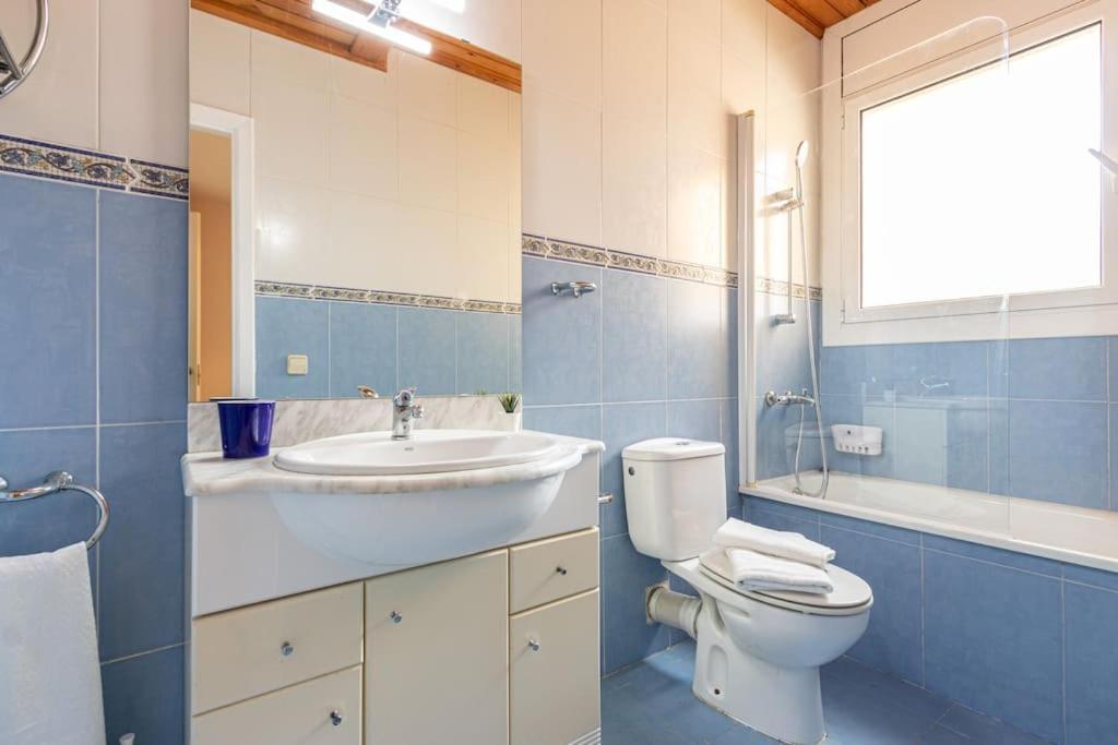 Casita Con Jardin, Bbq, Wifi, Centro Y Playa Сasa de vacaciones *