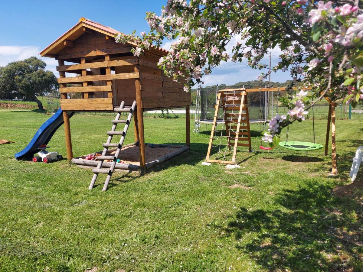 Cabanyes Lodge *