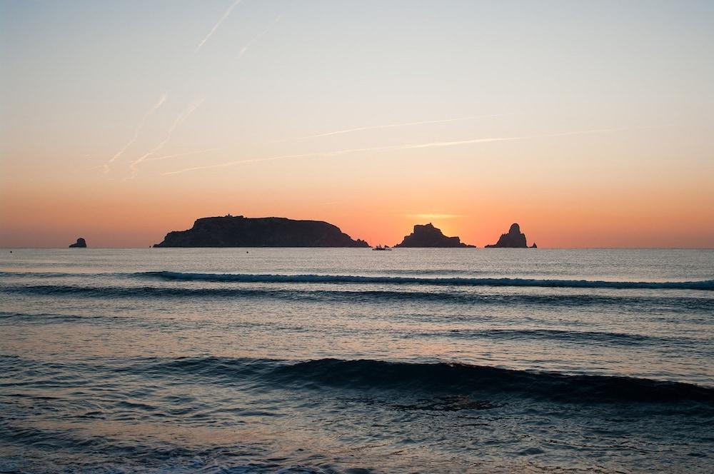Sant Feliu Hotel *
