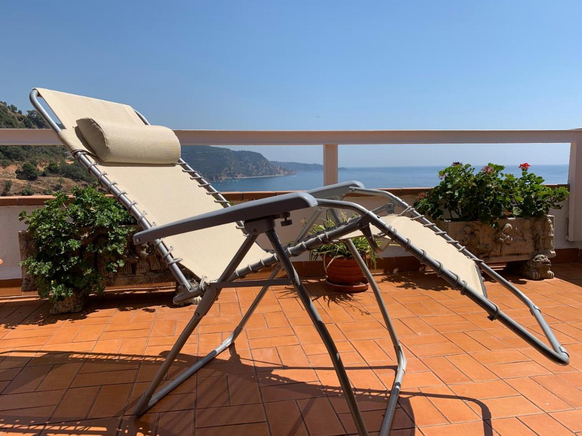 ⭑ Terrace + Sea Views + Private Beach. What Else? ⭑ Apartamento Tossa de Mar