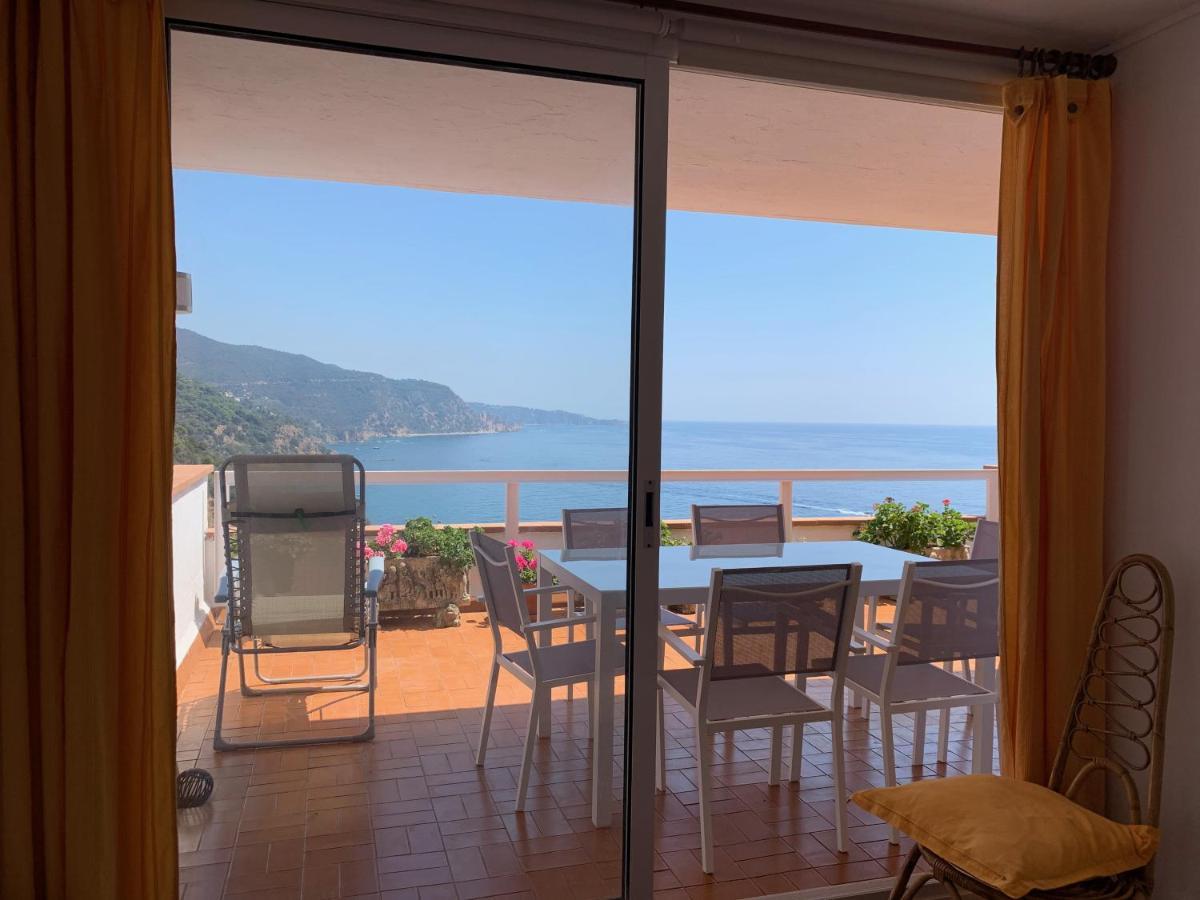 ⭑ Terrace + Sea Views + Private Beach. What Else? ⭑ * Tossa de Mar