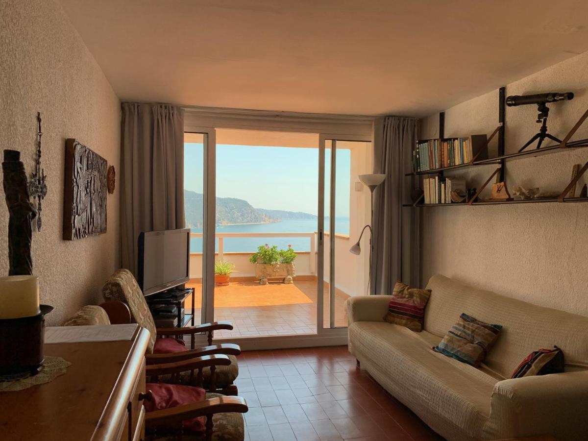 Apartamento ⭑ Terrace + Sea Views + Private Beach. What Else? ⭑