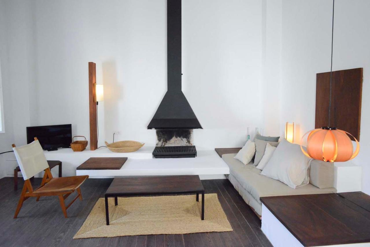 Cozy Townhouse In By Coderch Milá -
