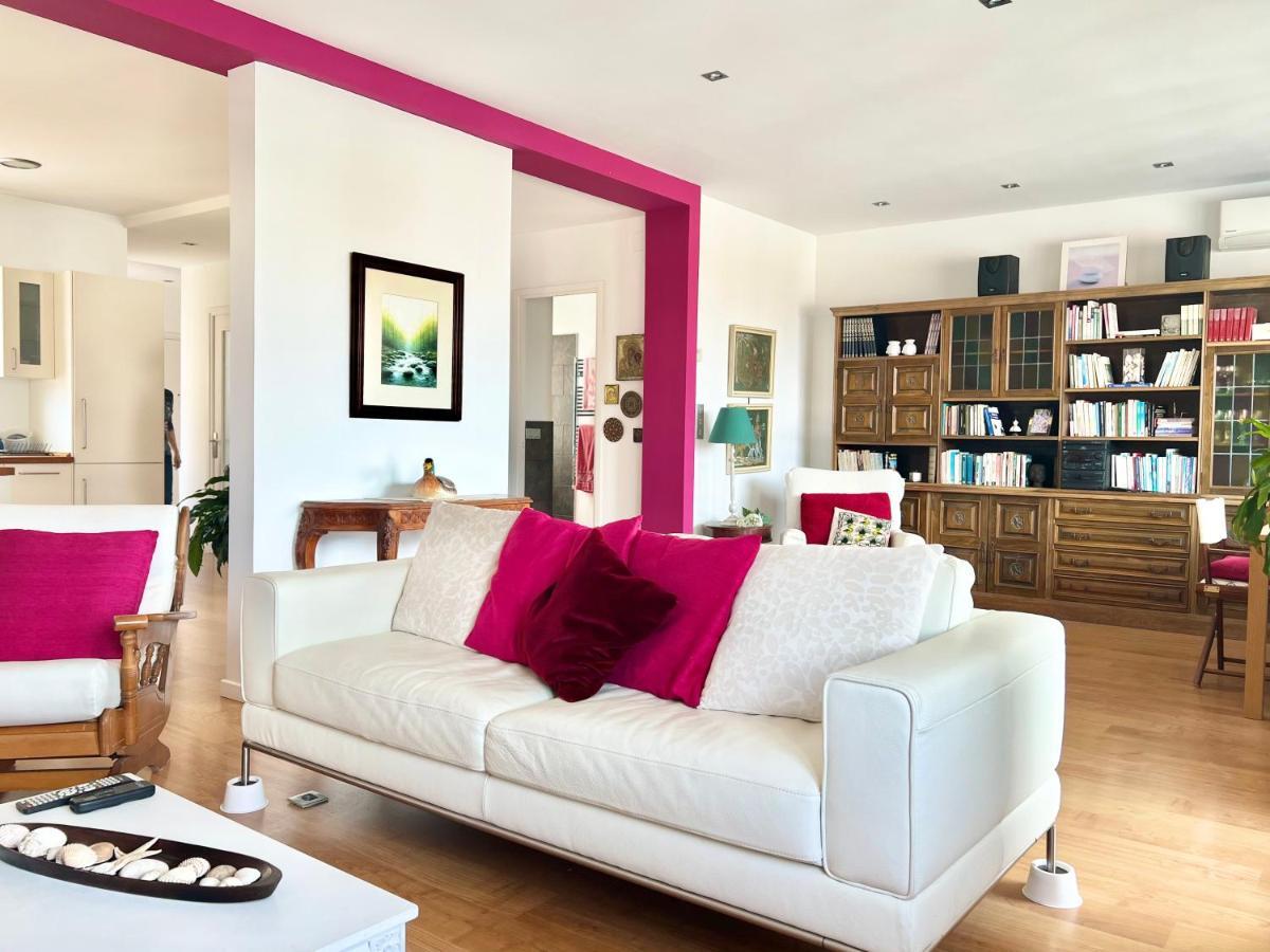 Moderno Y Amplio Apartamento En El Centro De Rosas