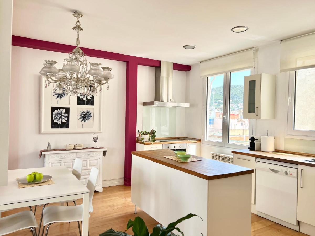 Moderno Y Amplio Apartamento En El Centro De Apartamento Rosas