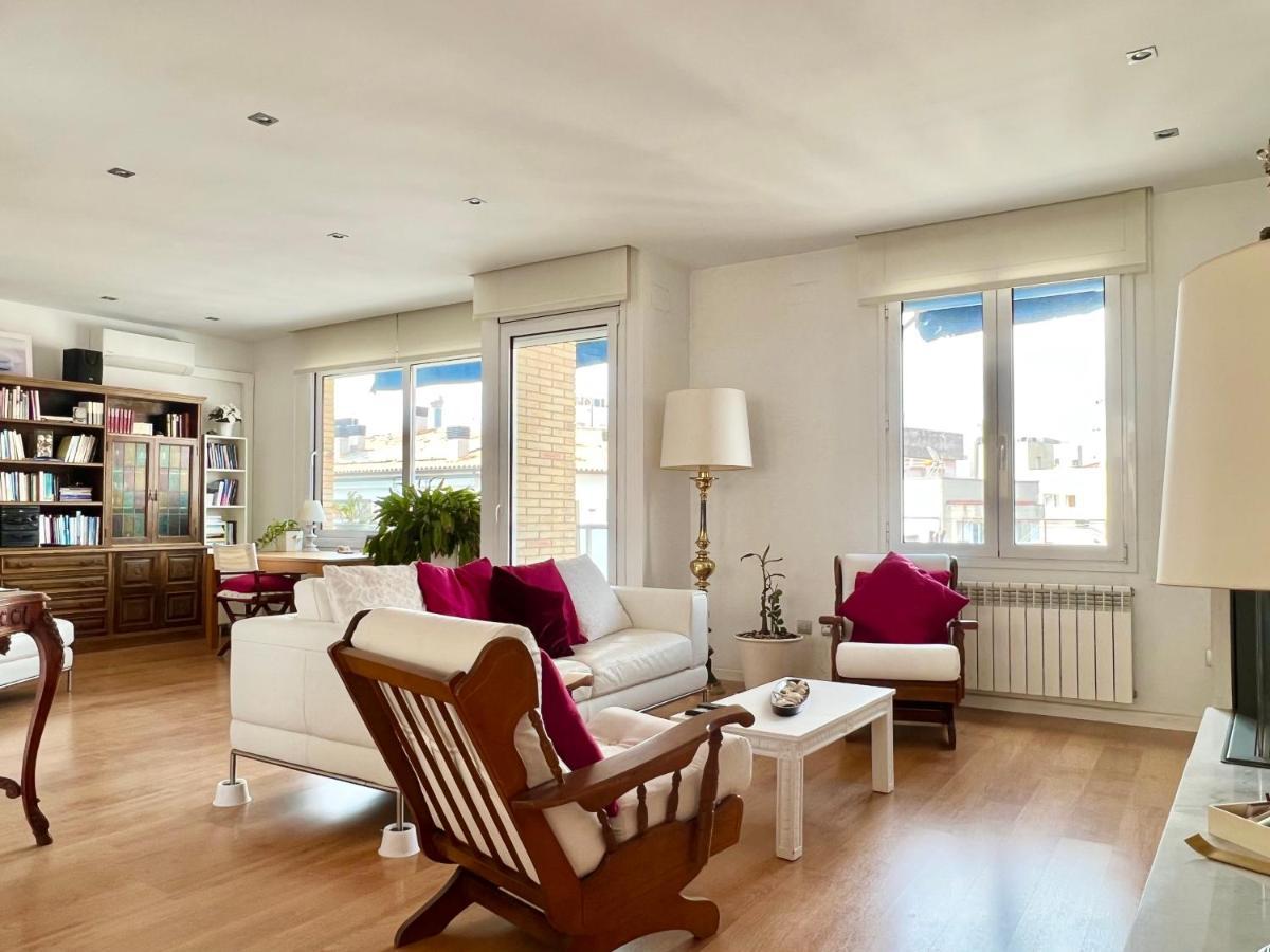 Moderno Y Amplio Apartamento En El Centro De *