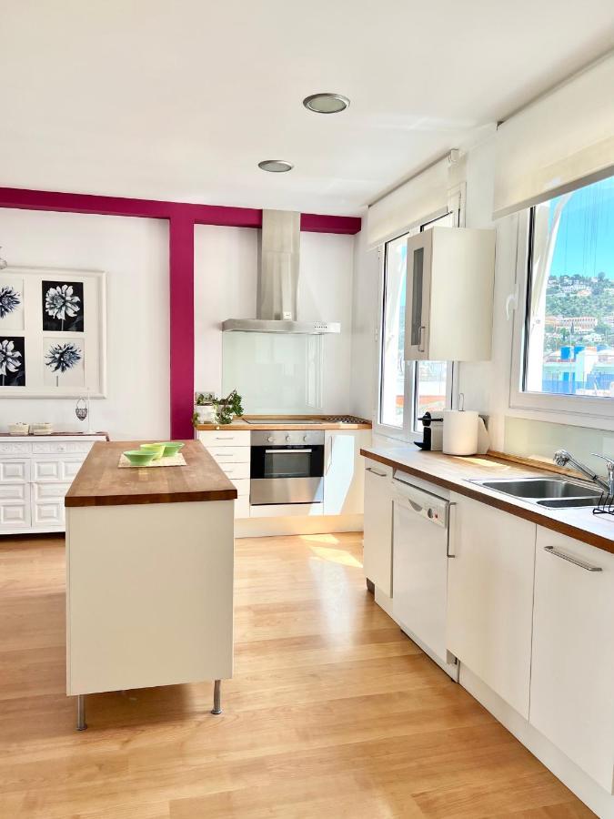 Moderno Y Amplio Apartamento En El Centro De *