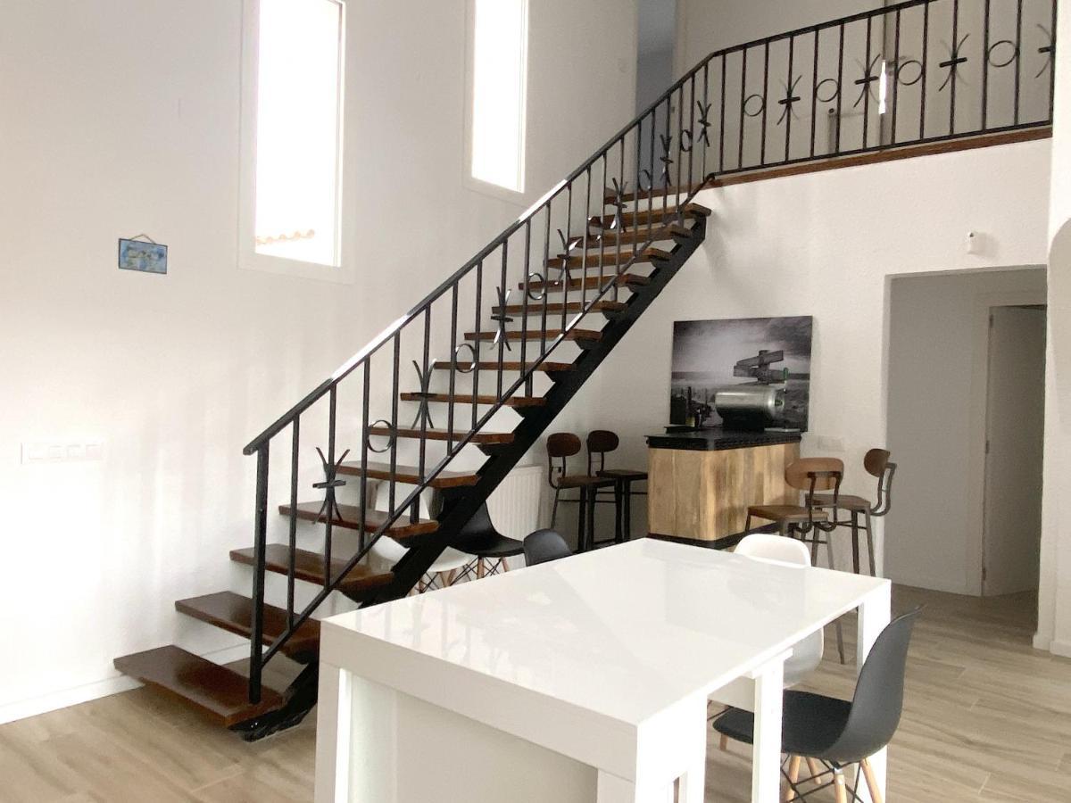 Casa De Lujo Con Piscina Y Amarre Privados Ref 350 *