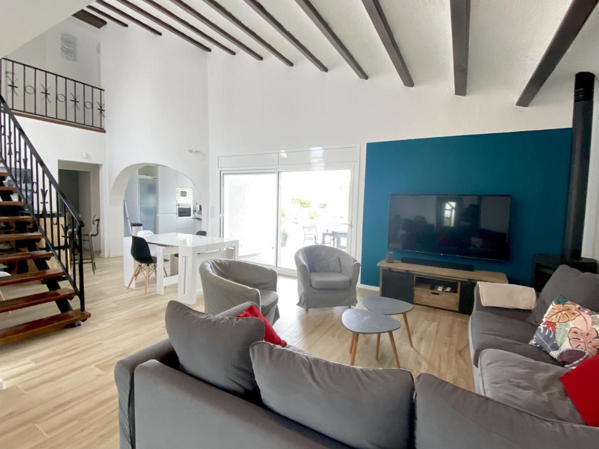 Casa De Lujo Con Piscina Y Amarre Privados Ref 350 *