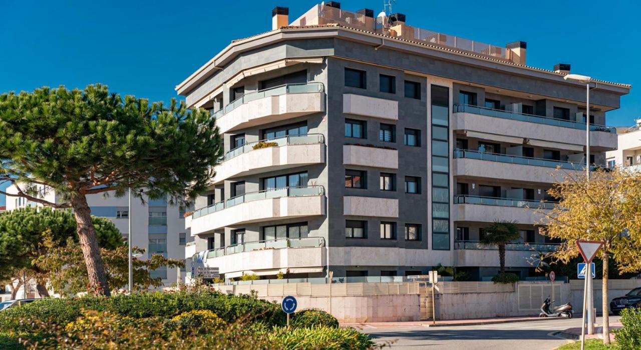 Parrot's House Fenals Lloret de Mar
