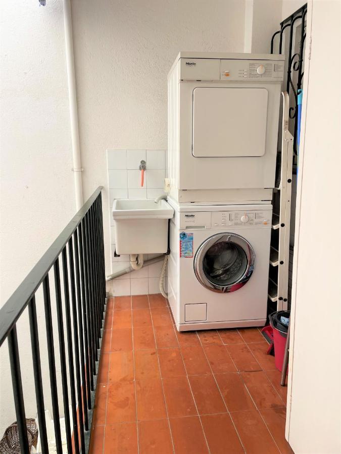 Serinyana - Acogedor Y Centrico Apartamento Con Amplia Terraza Cadaques