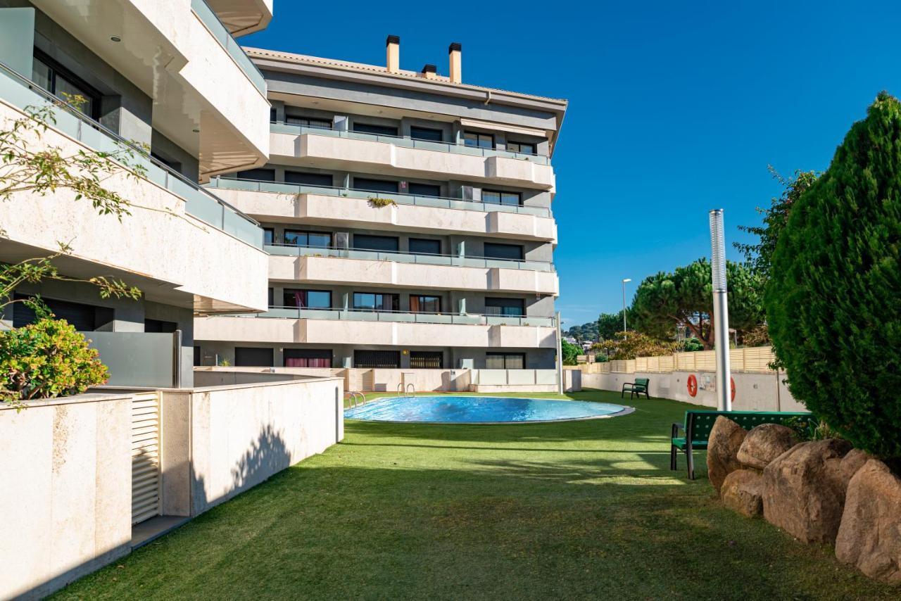 Parrot's House Fenals Apartamento