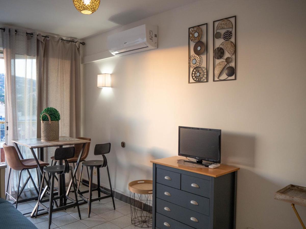 Catalunya Per 4 Persones En Edifici Del Passeig Maritim Amb Vistes Sobre La Vall D'aro Apartamento *