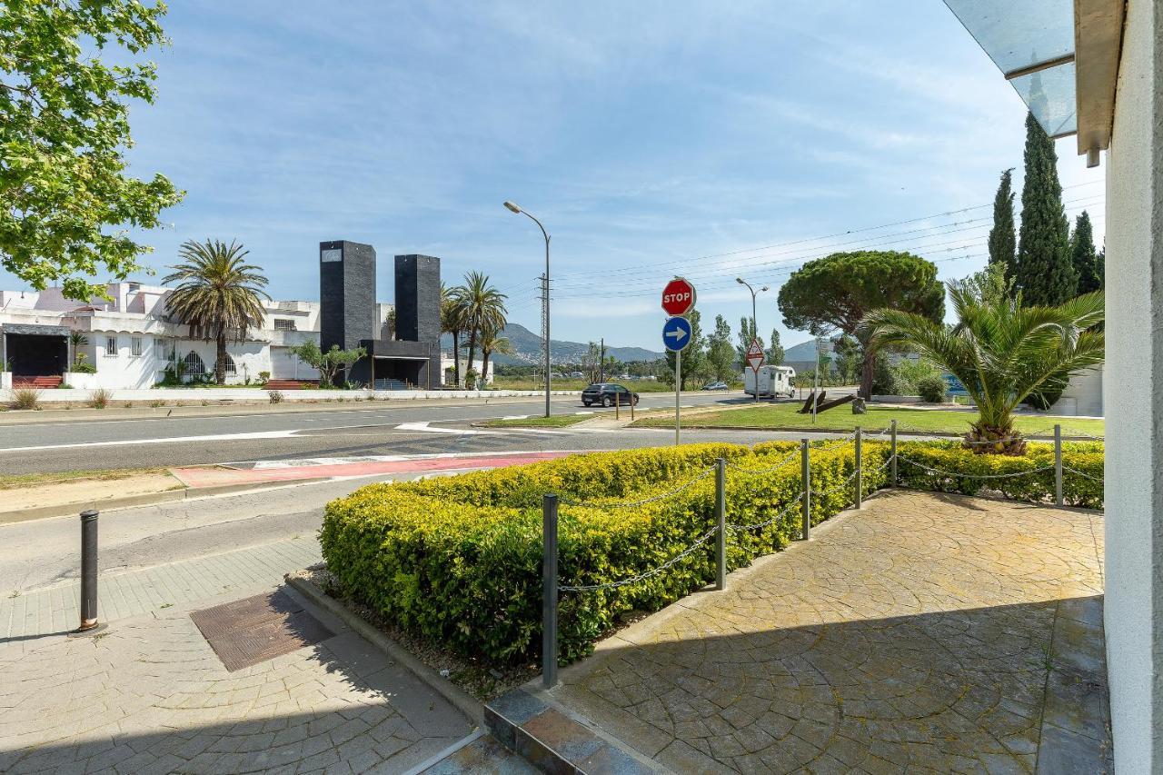 V017 - Porto Marina Rosas