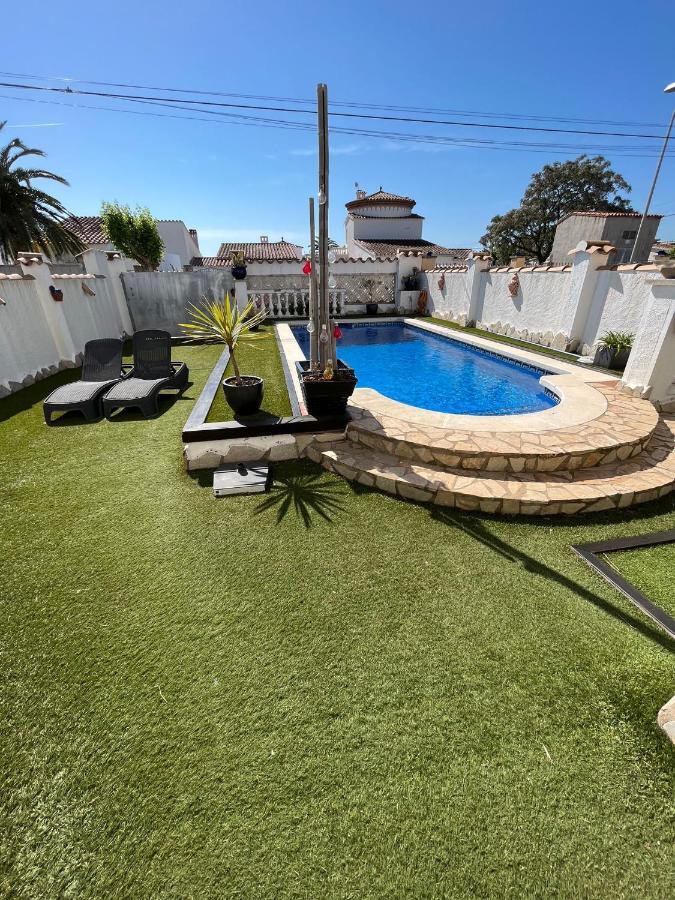 Avec Piscine Sur *