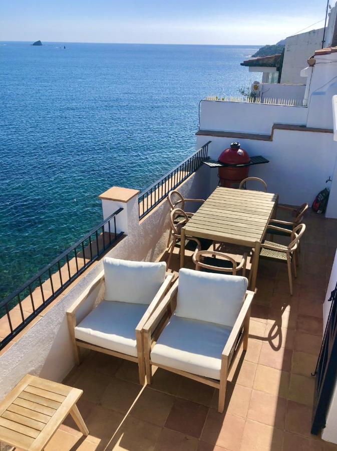 Beachfront Penthouse With Sea Views In Apartment Cadaques
