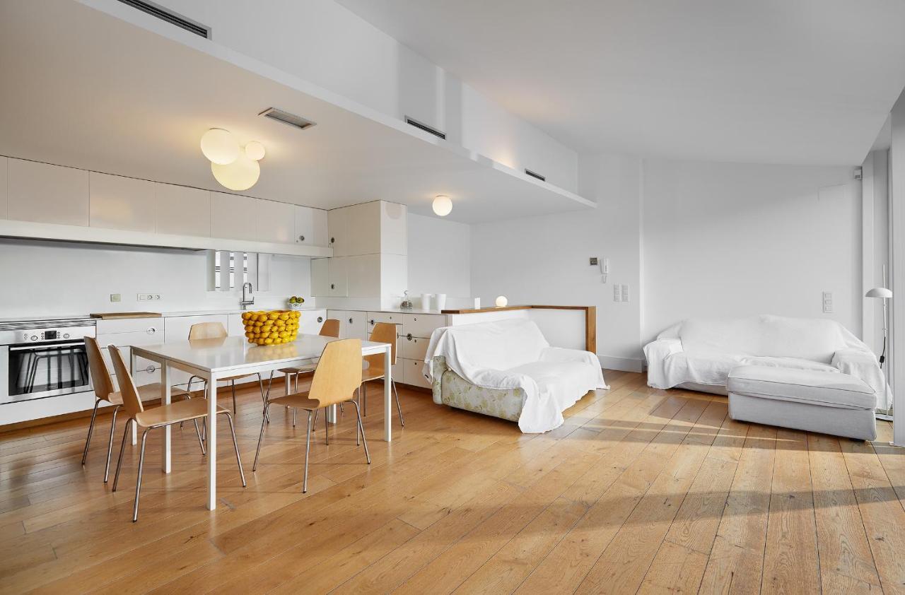 Canvas Apartments&lofts Apartment *