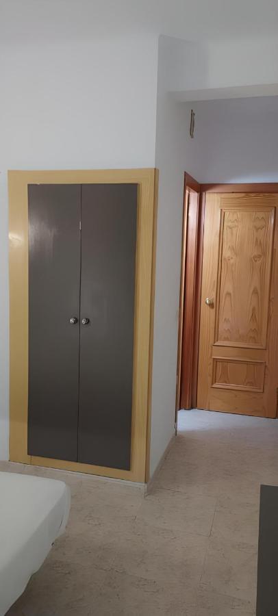 Aparthotel Castella *