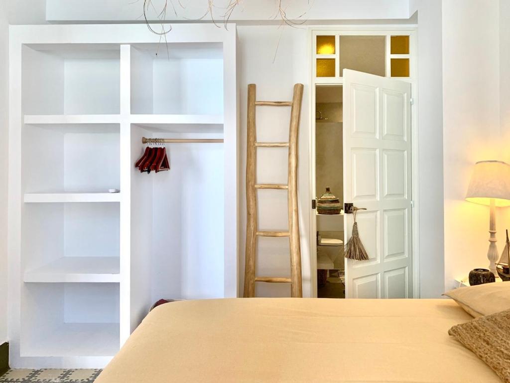 El Nido: Maison Rénovée Escala Centre Apartamento
