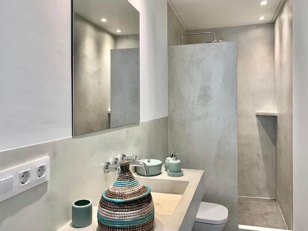 El Nido: Maison Rénovée Escala Centre Apartamento