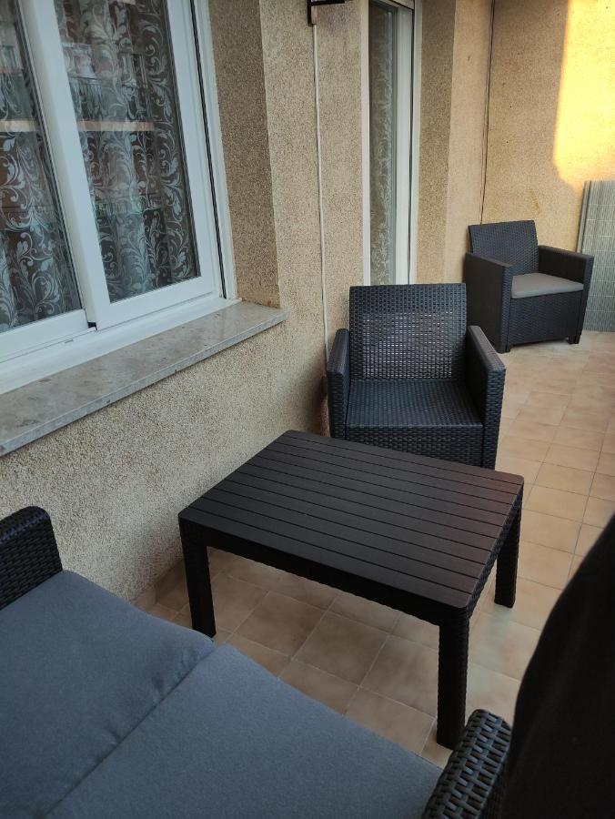 Piso De 4 En El Centro De Apartamento Rosas