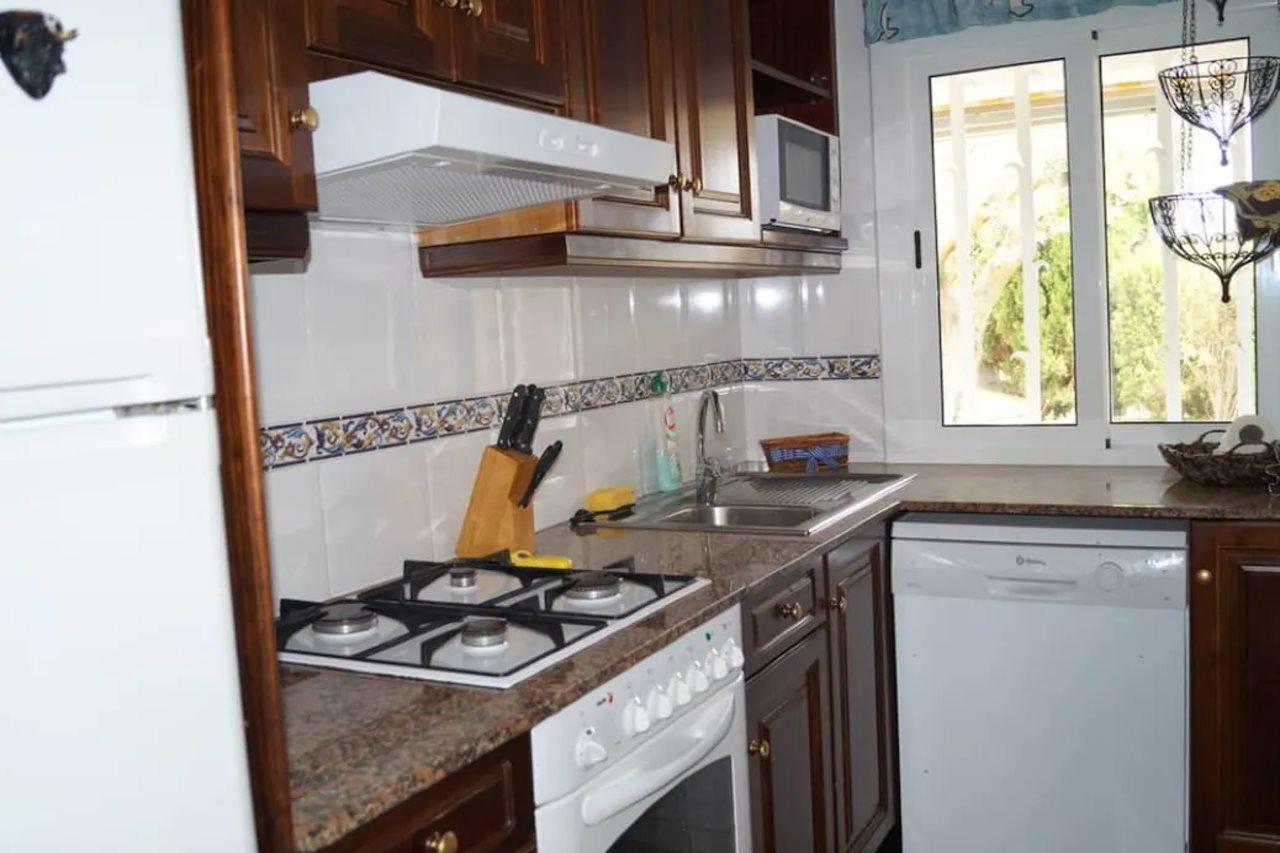 106998 - House In